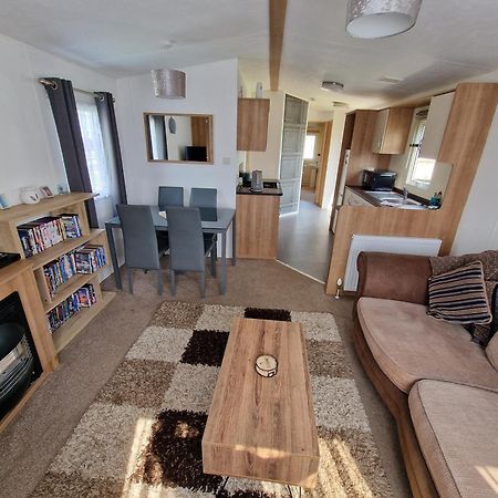 B17 Sunnymede Caravan Park, Fantasy Island, Ingoldmells Exterior foto